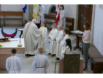 Feier der 1. Heiligen Kommunion in Sankt Crescentius (Foto: Karl-Franz Thiede)